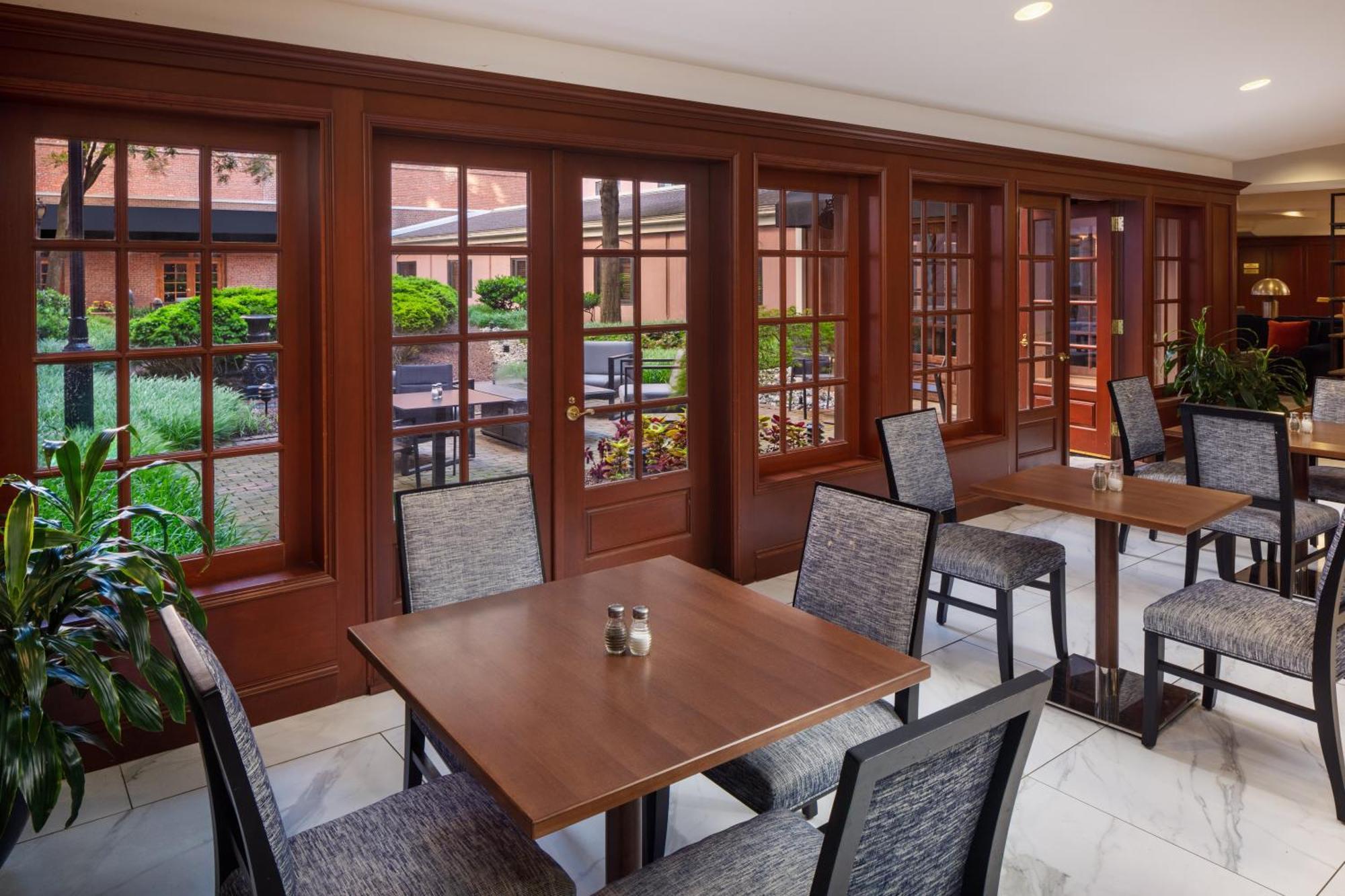 Hotel The At Henderson's Wharf, Ascend Collection 3*