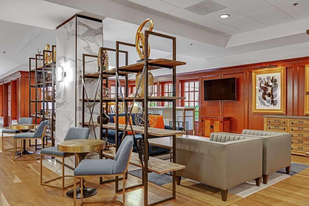 The At Henderson's Wharf, Ascend Collection Hotel 3*